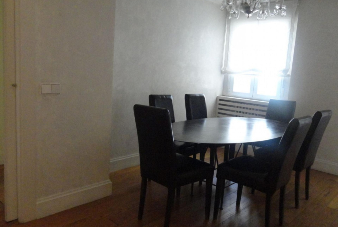 Exclusiva vivienda exterior de 125m2 totalmente reformada con trastero y garaje opcional