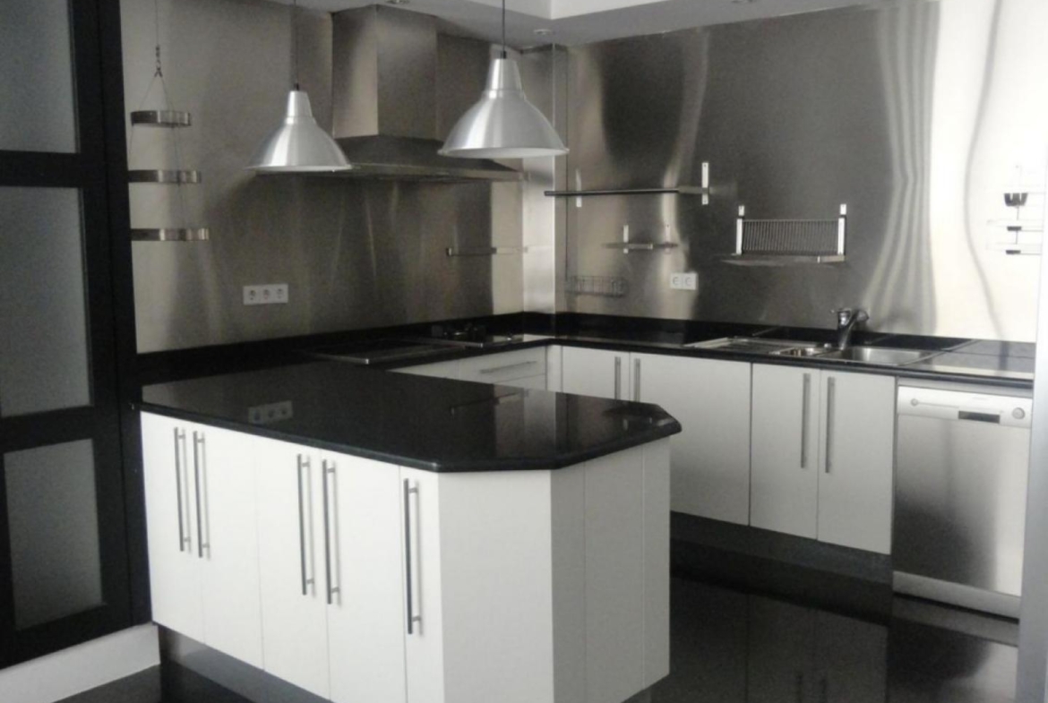 Exclusiva vivienda exterior de 125m2 totalmente reformada con trastero y garaje opcional