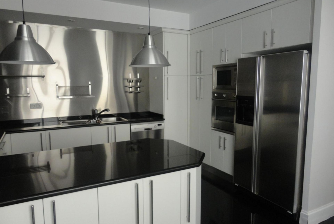 Exclusiva vivienda exterior de 125m2 totalmente reformada con trastero y garaje opcional