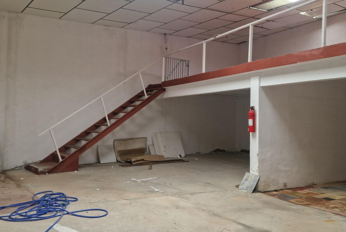 Estupendo Almacén de 157 m² en el Centro de Torrelaguna