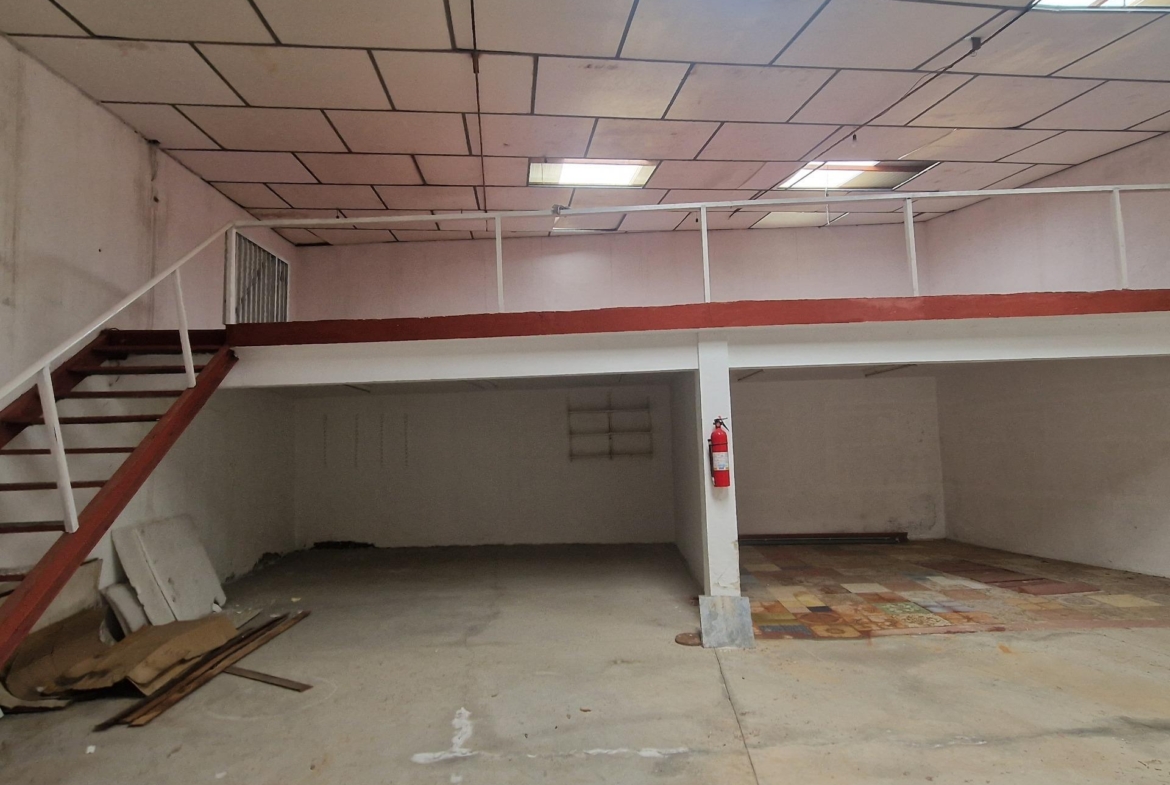 Estupendo Almacén de 157 m² en el Centro de Torrelaguna