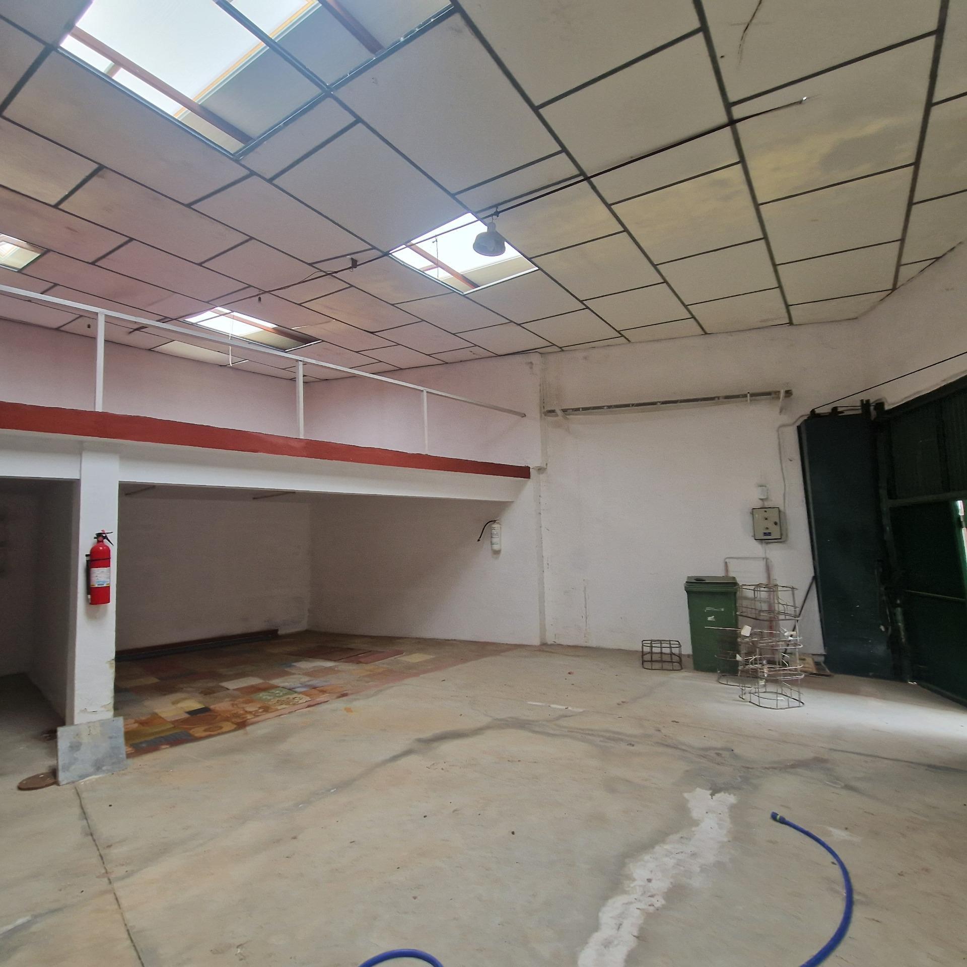 Estupendo Almacén de 157 m² en el Centro de Torrelaguna
