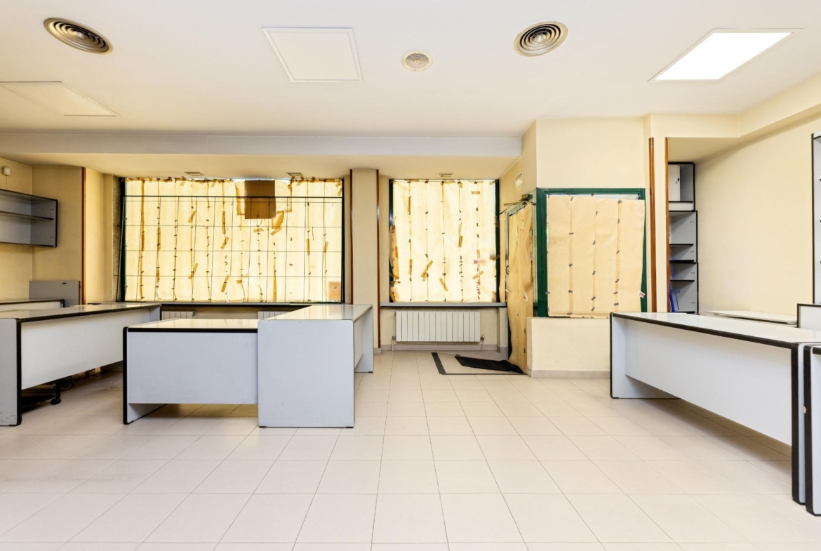 LOCAL COMERCIAL DE GRAN SUPERFICIE EN PLENA CEA BERMÚDEZ – CHAMBERÍ