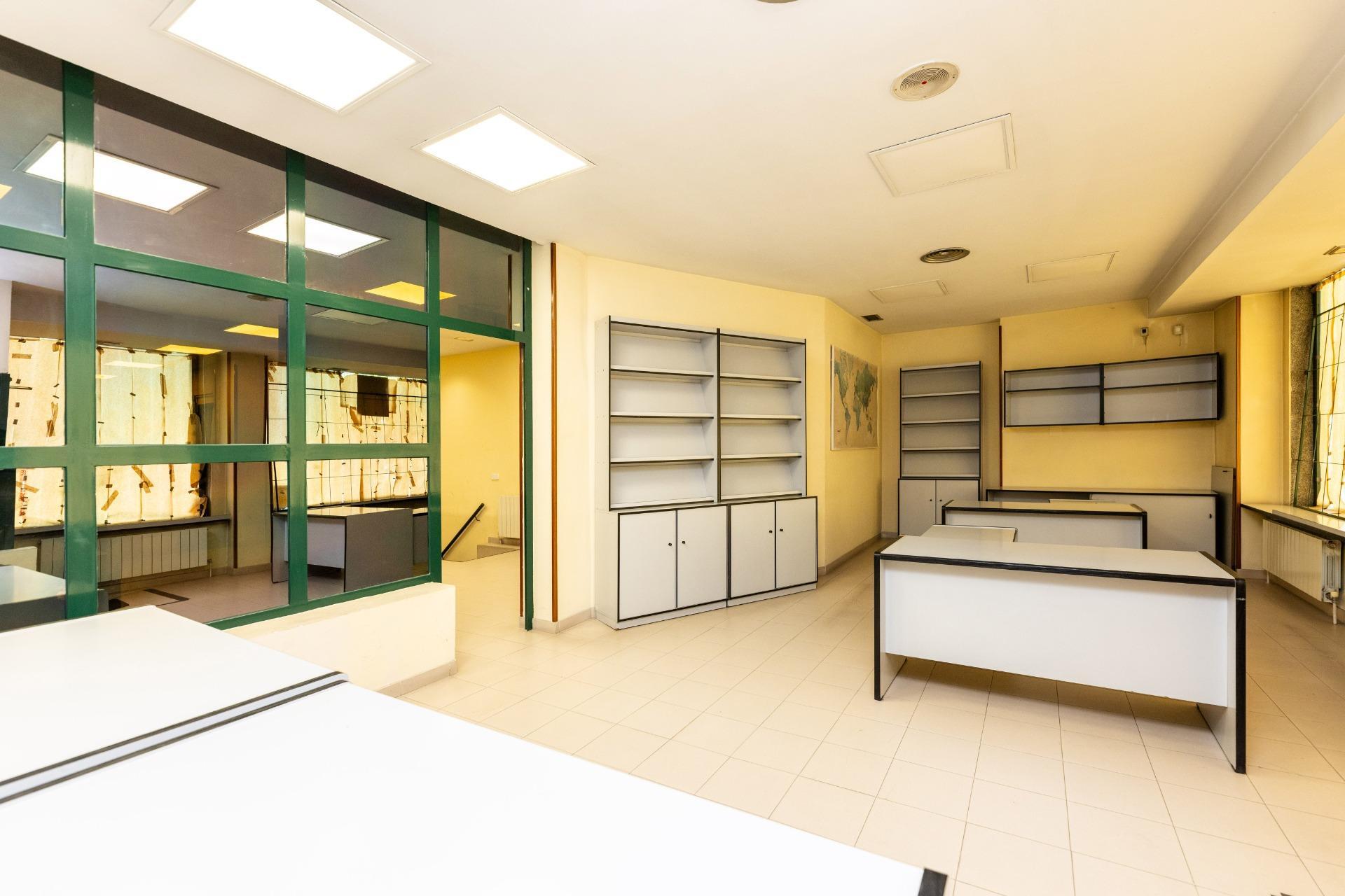 4-14 LOCAL COMERCIAL DE GRAN SUPERFICIE EN PLENA CEA BERMÚDEZ – CHAMBERÍ