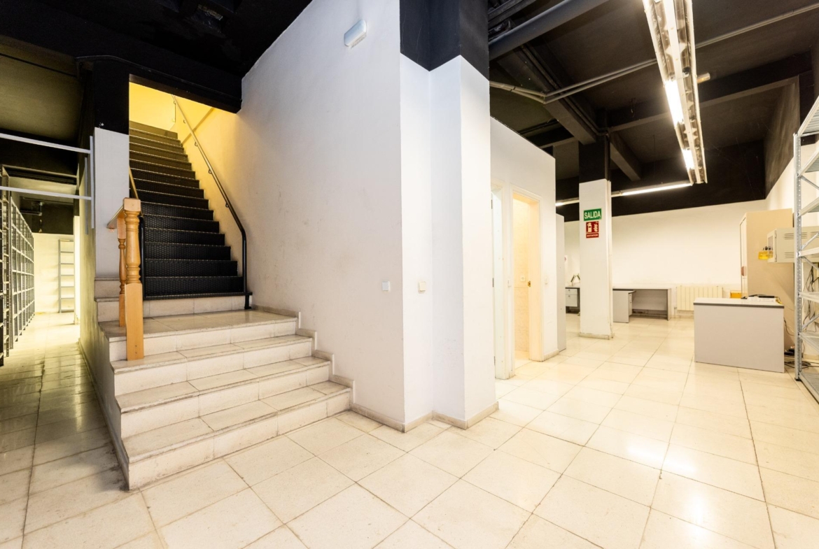 LOCAL COMERCIAL DE GRAN SUPERFICIE EN PLENA CEA BERMÚDEZ – CHAMBERÍ