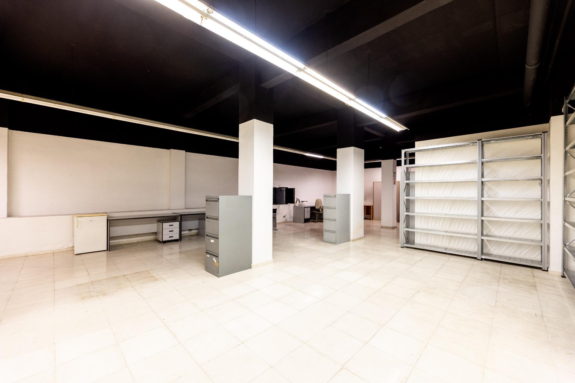 4-22 LOCAL COMERCIAL DE GRAN SUPERFICIE EN PLENA CEA BERMÚDEZ – CHAMBERÍ