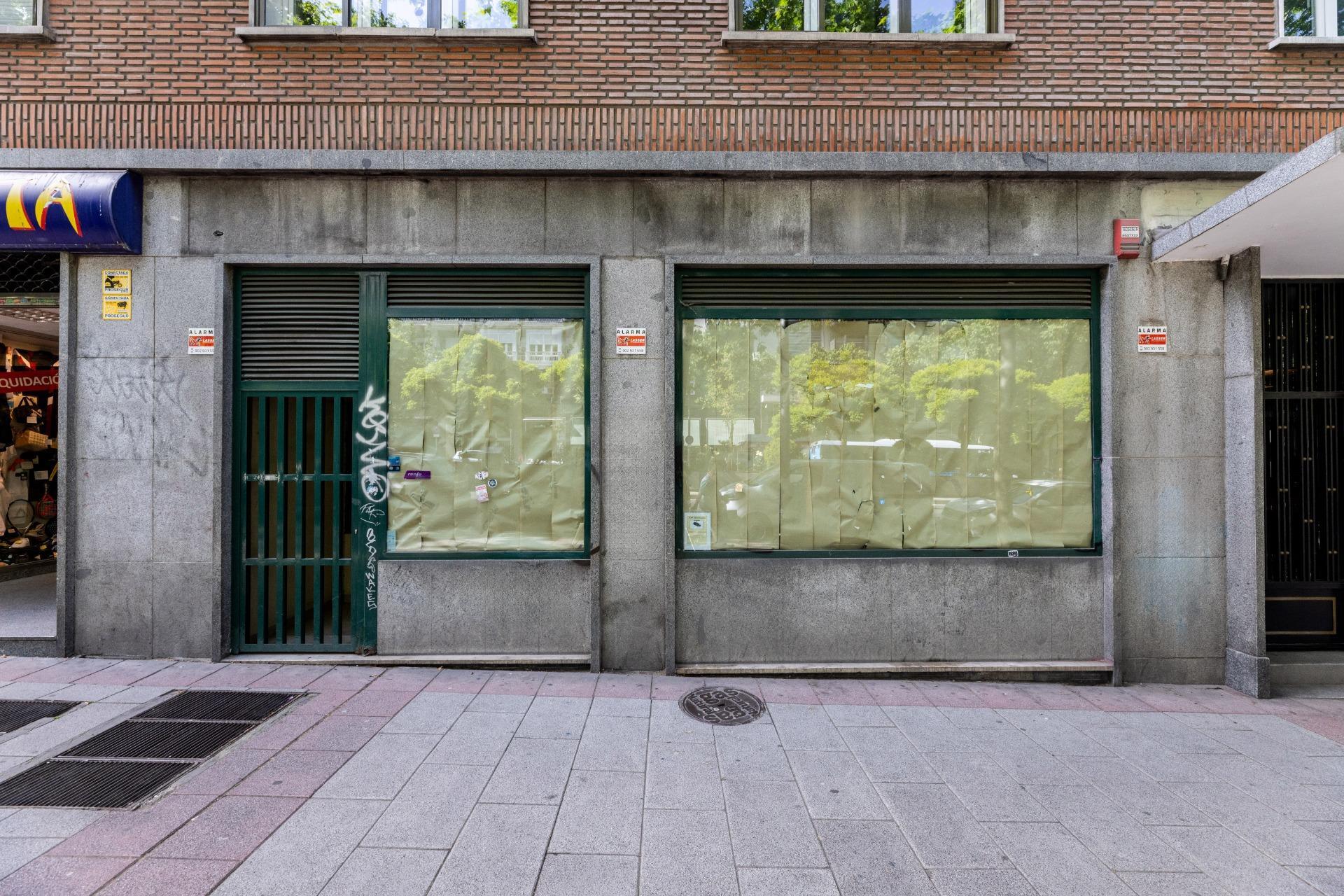 4-24 LOCAL COMERCIAL DE GRAN SUPERFICIE EN PLENA CEA BERMÚDEZ – CHAMBERÍ