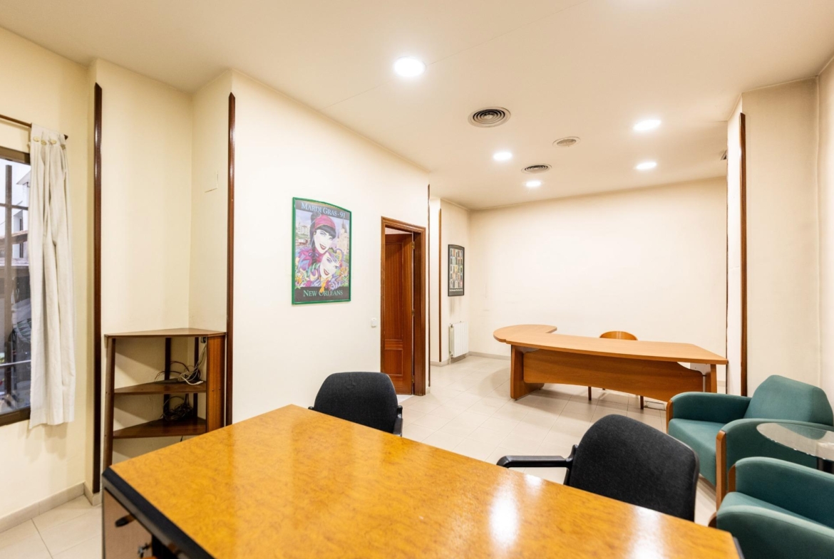 LOCAL COMERCIAL DE GRAN SUPERFICIE EN PLENA CEA BERMÚDEZ – CHAMBERÍ