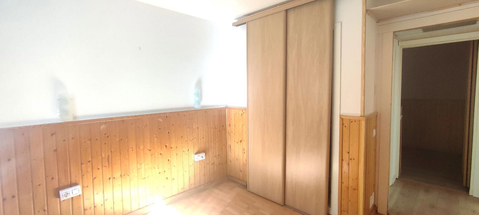 26465587-original