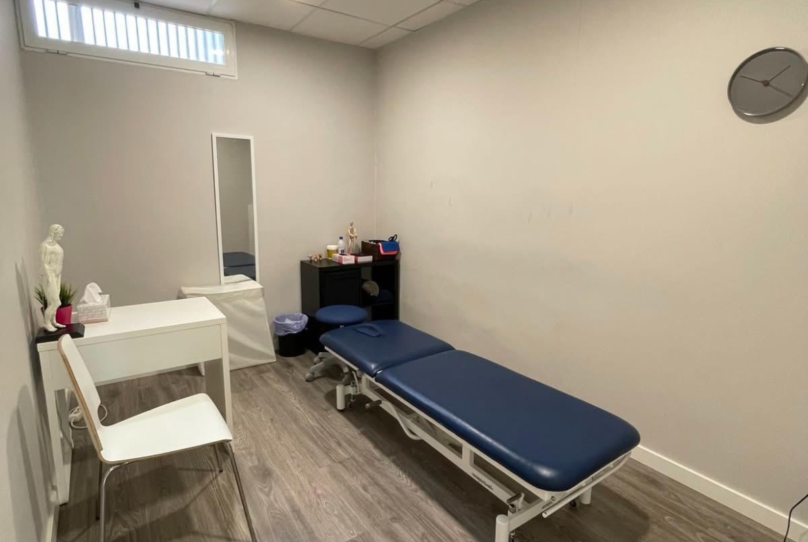Clínica de Fisioterapia Reformada en Traspaso- Oportunidad Única