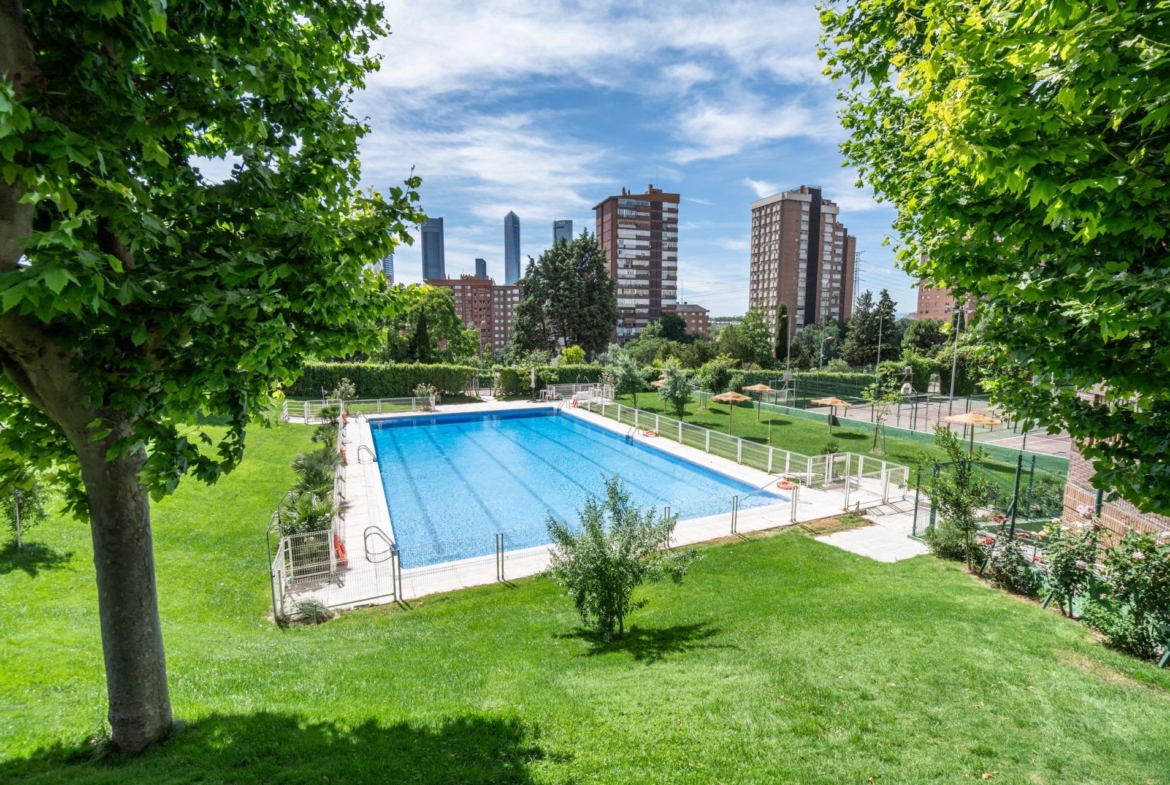^**^LOCAL COMERCIAL PREMIUM DE 380 M² JUNTO A CHAMARTÍN Y MADRID NUEVO NORTE^**^