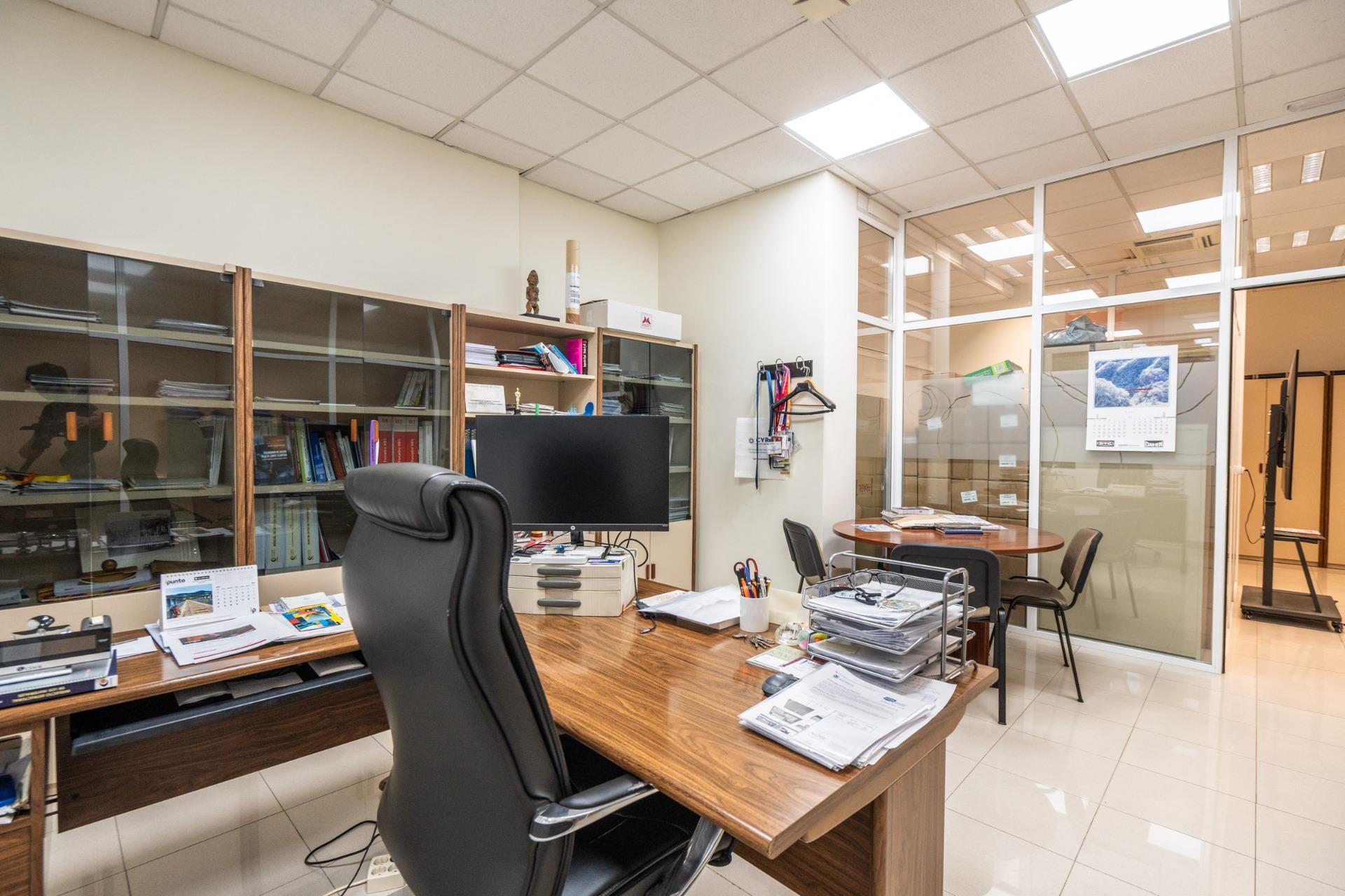 3-19 ^**^LOCAL COMERCIAL PREMIUM DE 380 M² JUNTO A CHAMARTÍN Y MADRID NUEVO NORTE^**^
