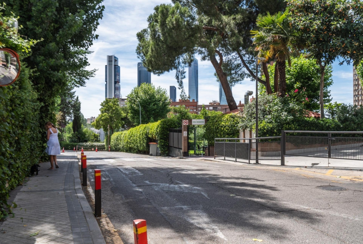 ^**^LOCAL COMERCIAL PREMIUM DE 380 M² JUNTO A CHAMARTÍN Y MADRID NUEVO NORTE^**^