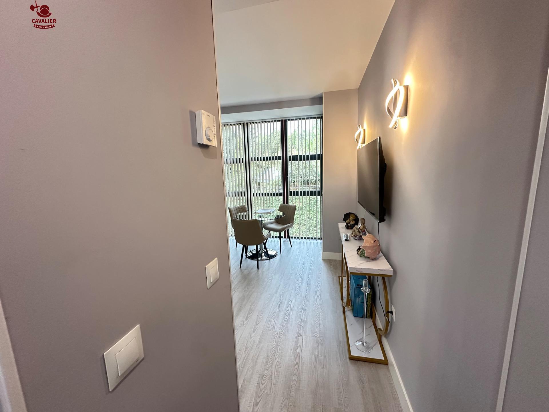 25-10 Apartamento de 70m2 en 2 plantas, salon con cocina americana, dormitorio y baño. En muy buen estado ii Para entrar a vivir ¡¡