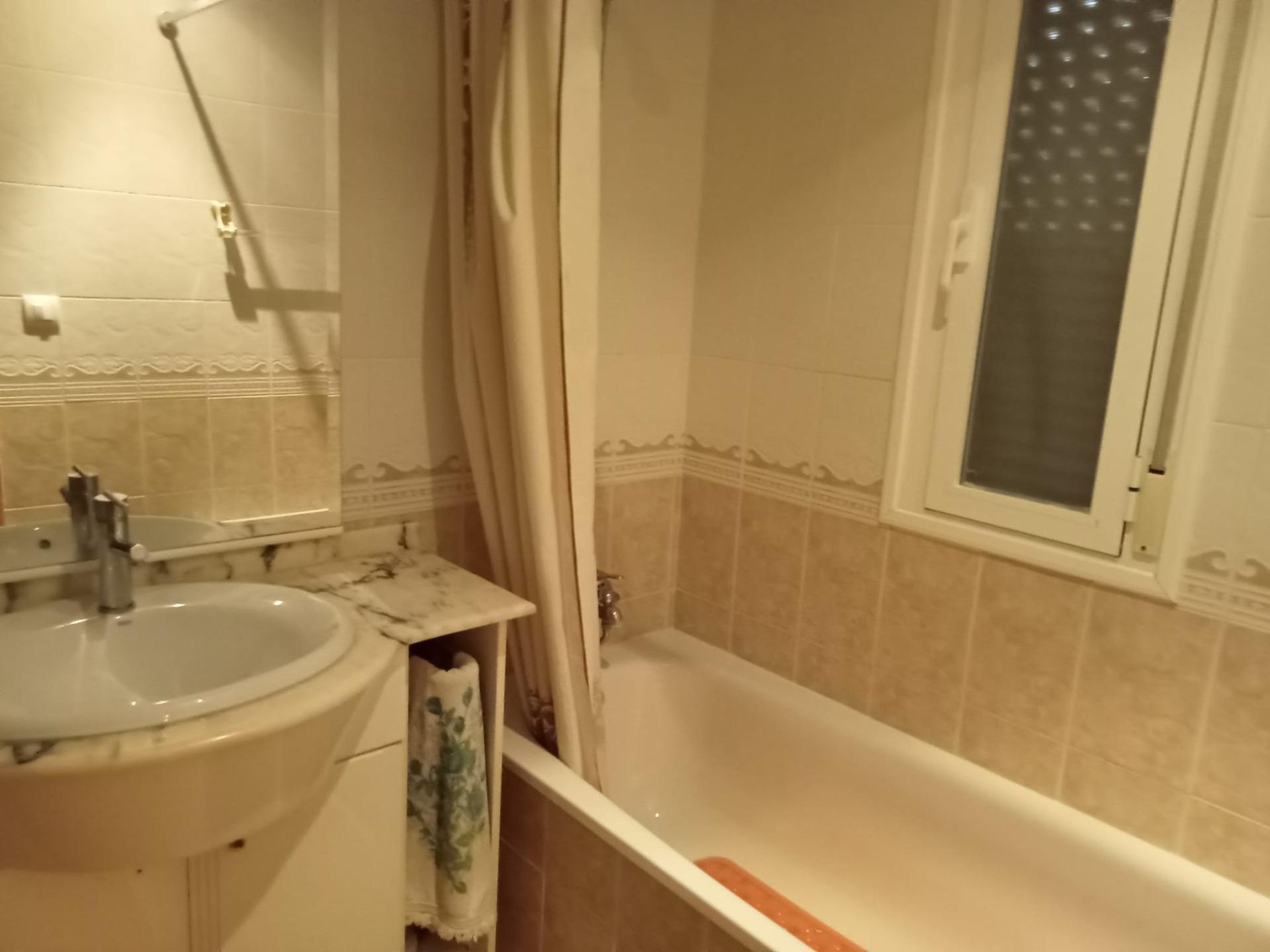 Chalet de una planta con piscina propia en parcela de 984m²