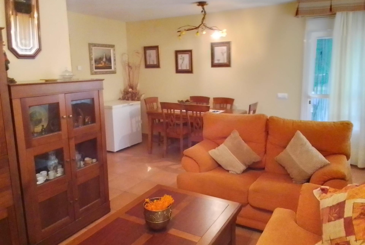 Chalet de una planta con piscina propia en parcela de 984m²