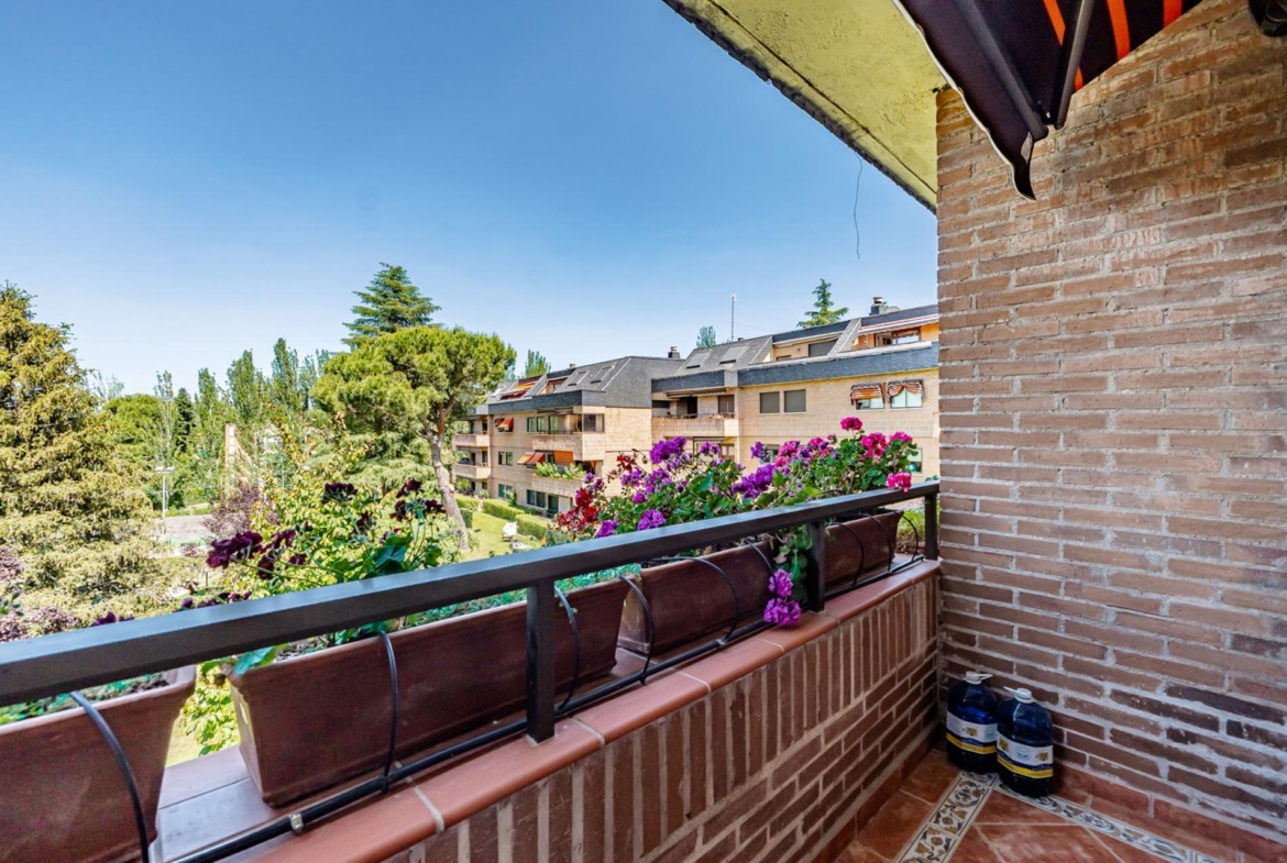 EXCLUSIVO DUPLEX EN URBANIZACION PRIVADA  EN ZONA NORTE DE MAJADAHONDA