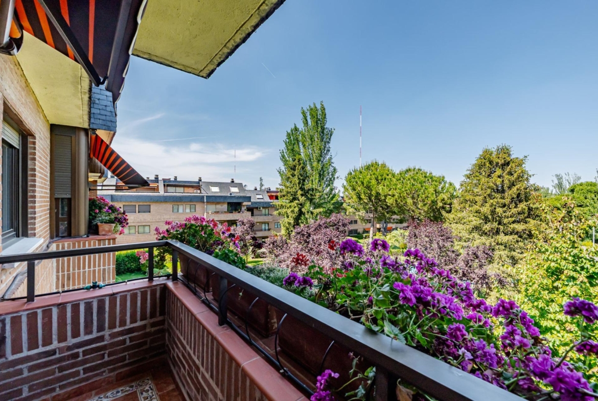 EXCLUSIVO DUPLEX EN URBANIZACION PRIVADA  EN ZONA NORTE DE MAJADAHONDA