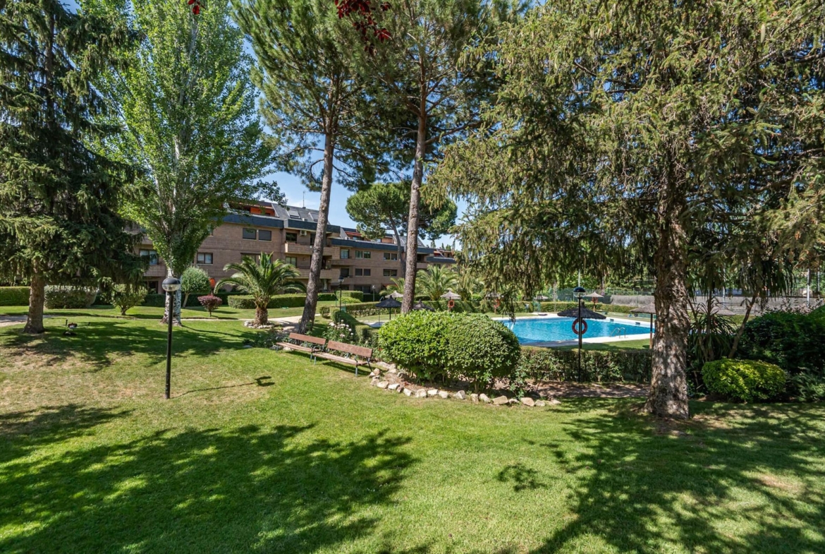 EXCLUSIVO DUPLEX EN URBANIZACION PRIVADA  EN ZONA NORTE DE MAJADAHONDA