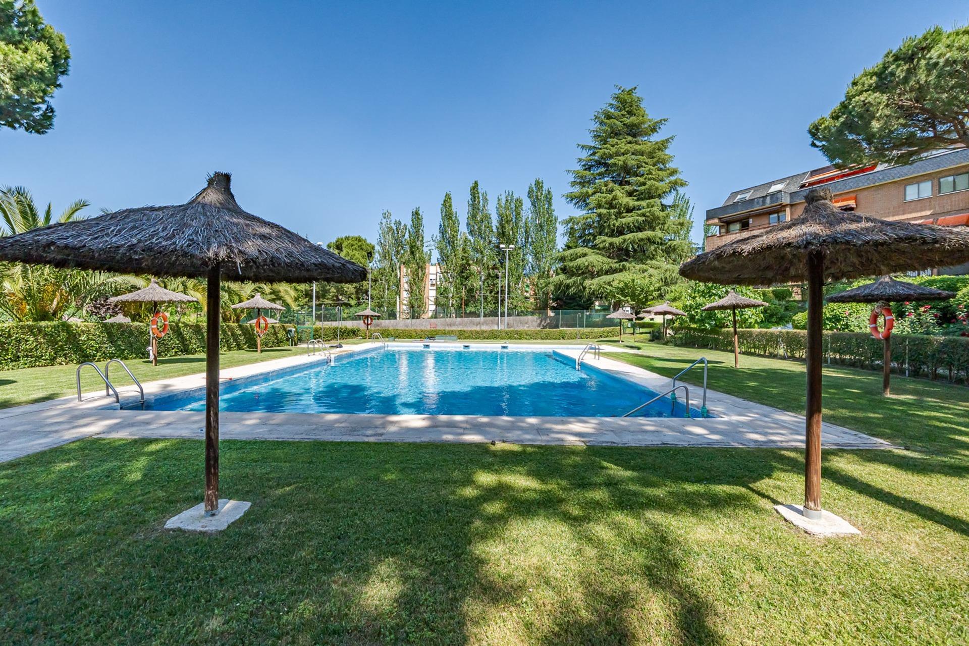 4-56 EXCLUSIVO DUPLEX EN URBANIZACION PRIVADA EN ZONA NORTE DE MAJADAHONDA