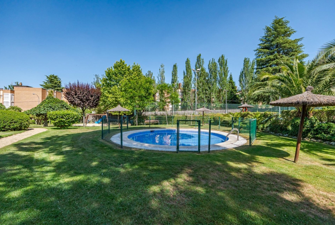 EXCLUSIVO DUPLEX EN URBANIZACION PRIVADA  EN ZONA NORTE DE MAJADAHONDA