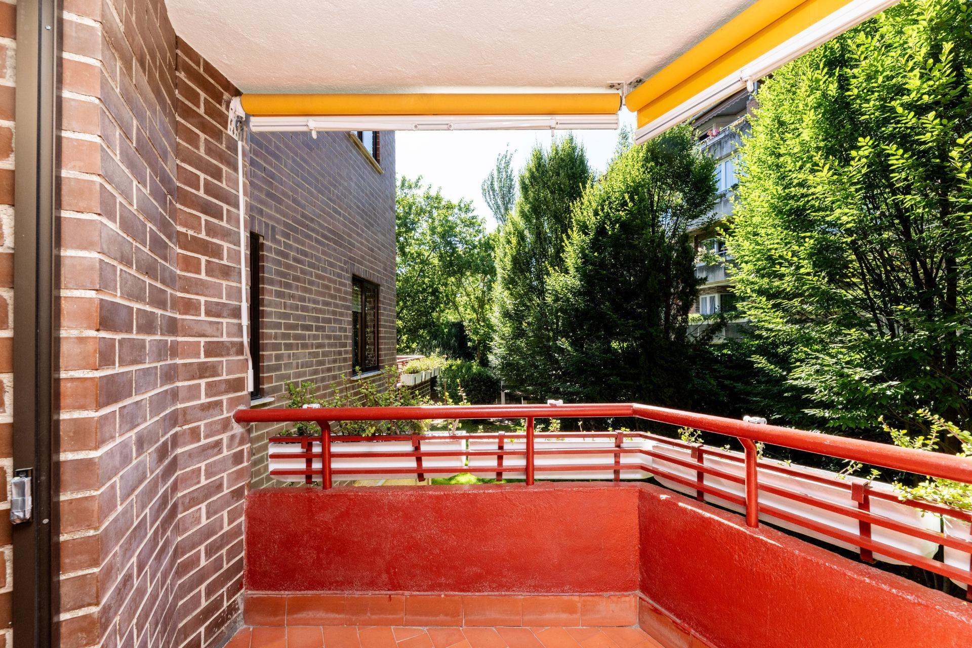 1-4 DOS TERRAZAS, PATIO Y PISCINA: PRIVACIDAD Y POTENCIAL EN LA AVENIDA DE ESPAÑA