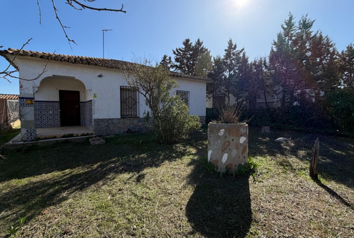 ^**^VIVE FRENTE A LAS LAGUNAS. CHALET CON ENCANTO EN UN ENTORNO NATURAL ÚNICO DECLARADO RESERVA DE LA BIOSFERA^**^ Despertar con vistas al agua, disfrutar del silencio de la naturaleza y contemplar c