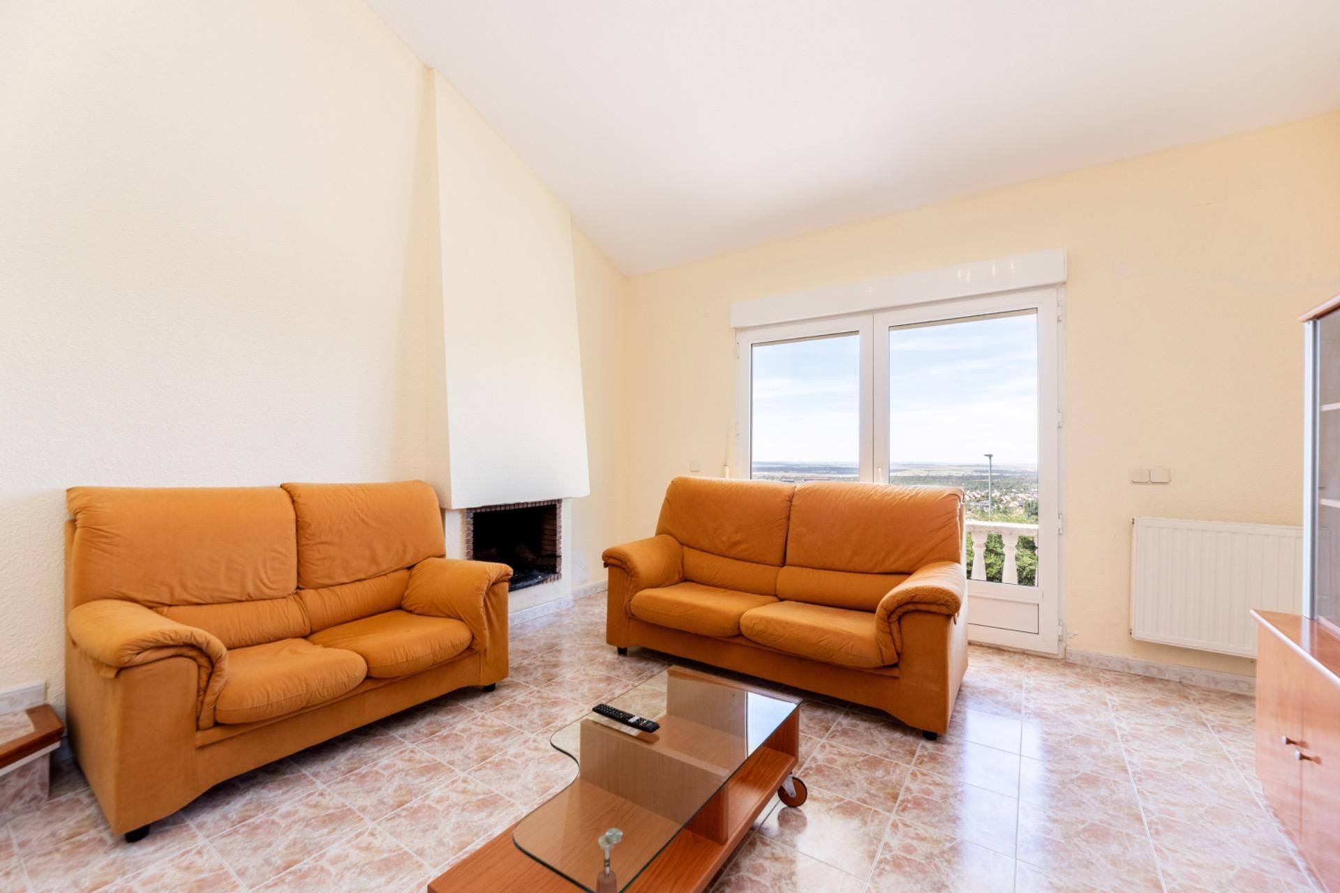 Chalet independiente de una sola planta con vistas excepcionales al golf, lago y entorno natural