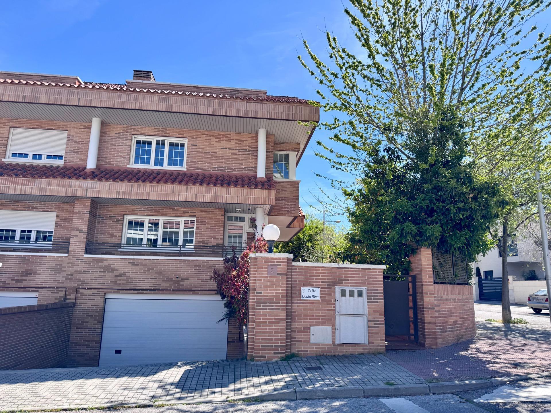 7-1 Chalet pareado en esquina