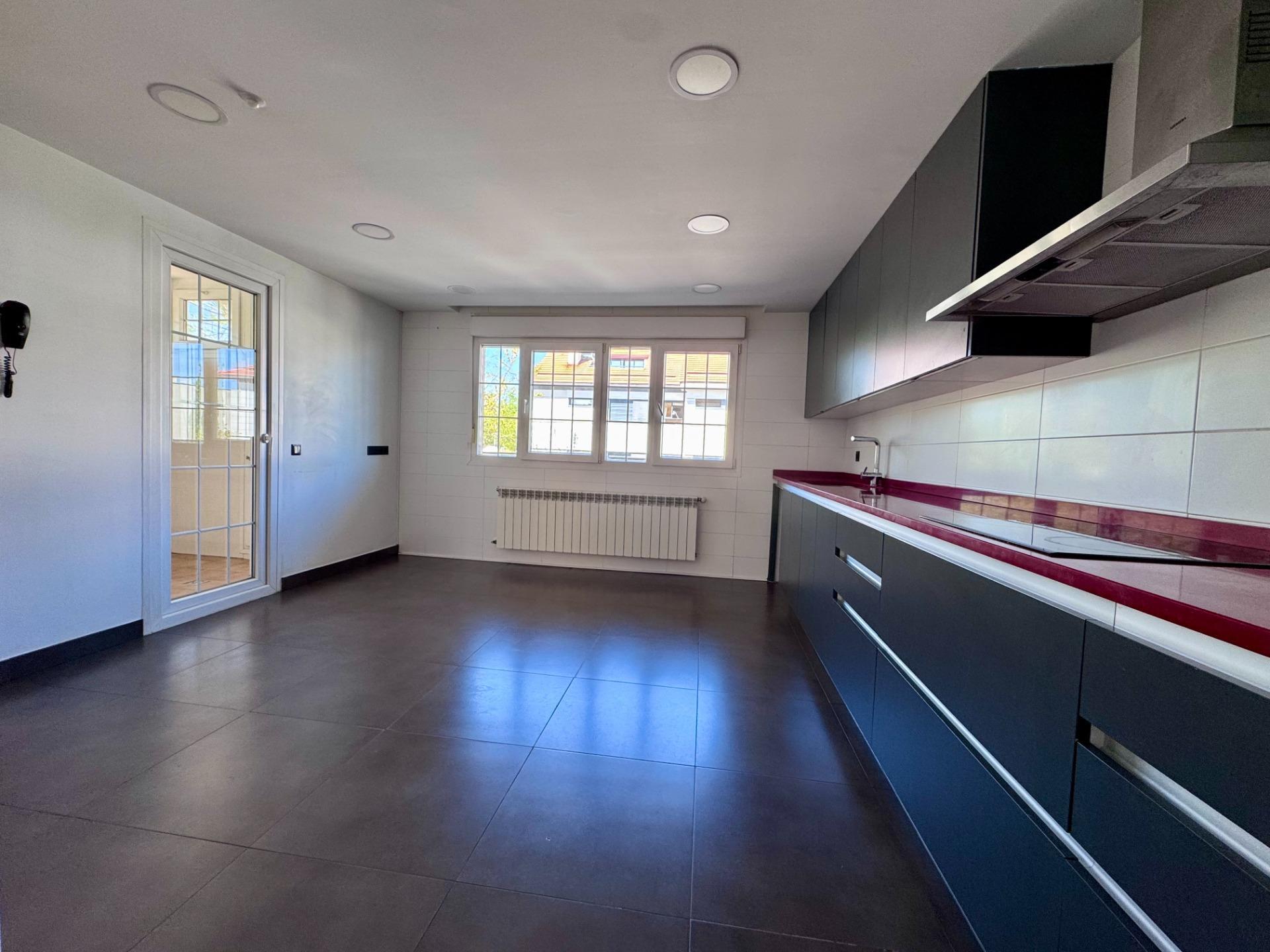 7-10 Chalet pareado en esquina